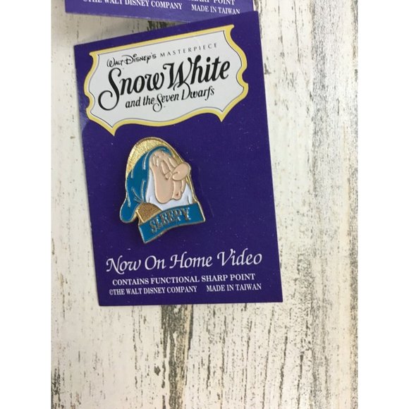 Disney Snow White and Seven Dwarfs Pins Home Video with Cards Complete Vtg 90s - Picture 10 of 16
